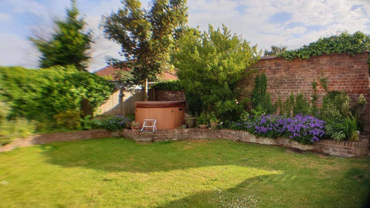 Holly Cottage, Hidden Gem In The Yorkshire Wolds Welton  Exterior photo